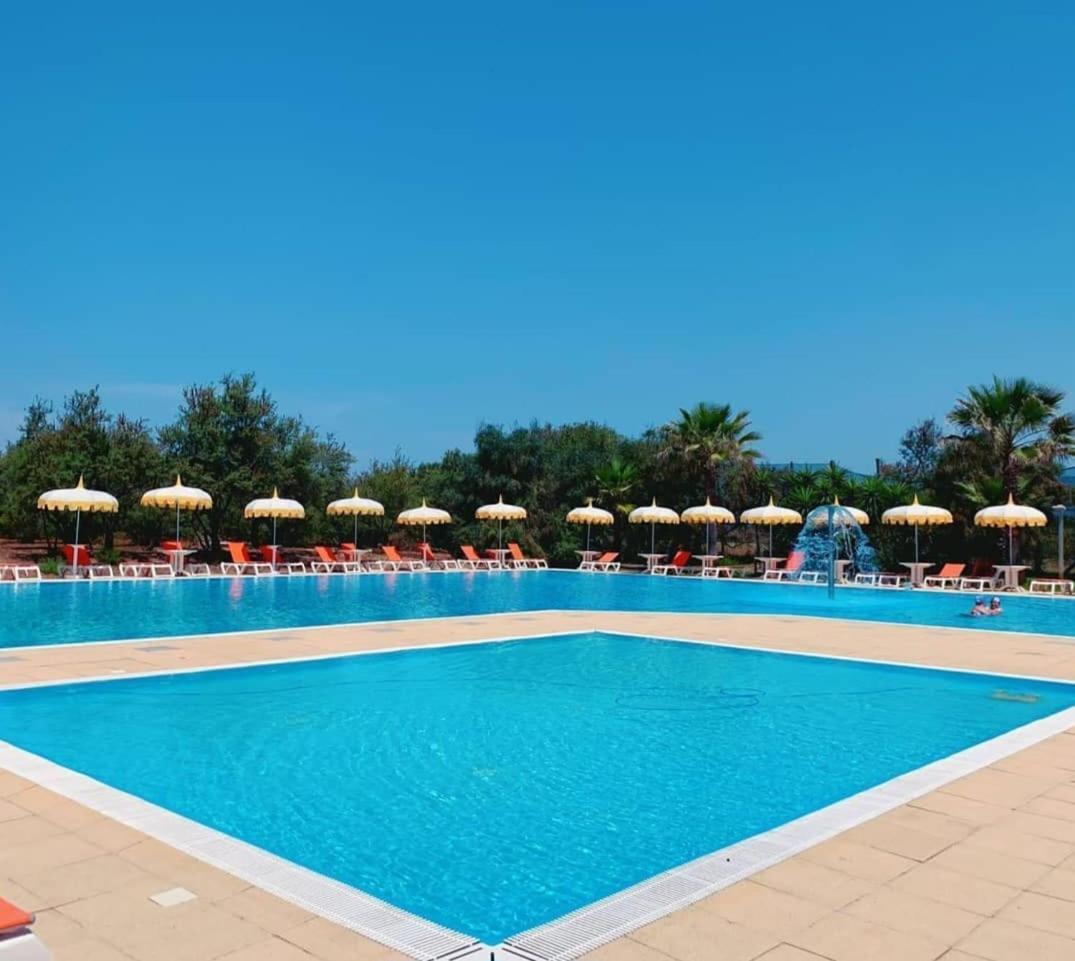 La Porta Del Sole Hotel & Village Сан Фердинандо Екстериор снимка