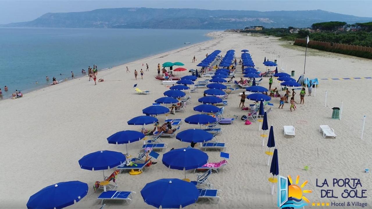 La Porta Del Sole Hotel & Village Сан Фердинандо Екстериор снимка